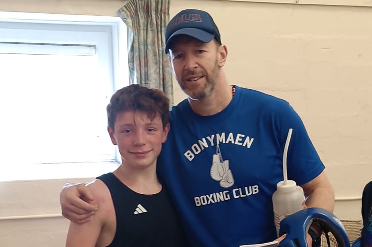 Tomos Downing receiving praise from former WBO world champion Enzo Maccarenelli