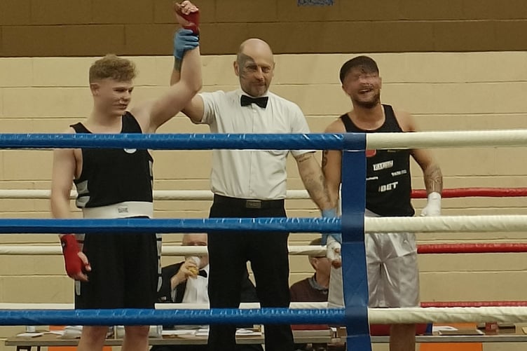 Jac Steen gets the winning decision