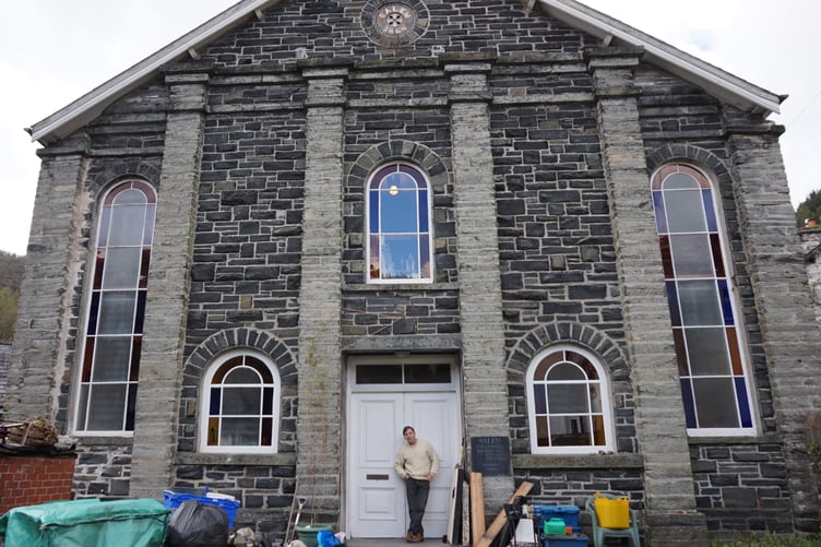 156yo Capel Salem in Corris with new owner Wayne Colquhoun
