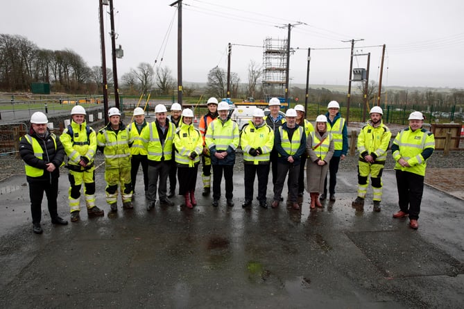 Liam O’Sullivan, SP Energy Networks licence director, with trainees on the overhead line training course delivered by Busnes@LlandrilloMenai’s Centre for Infrastructure Skills and Technology (CIST), Llangefni