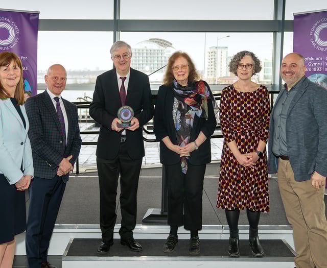 Former First Minister honoured for being Covid hero