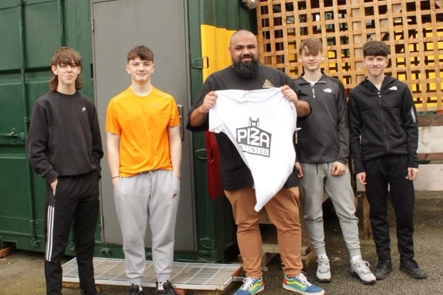 TV chef inspires young pizza entrepreneurs