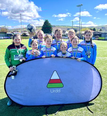 Ysgol Godre'r Berwyn's girls' football team won the Urdd football competition in Meirionnydd