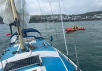 Lifeboat rescues stranded yacht