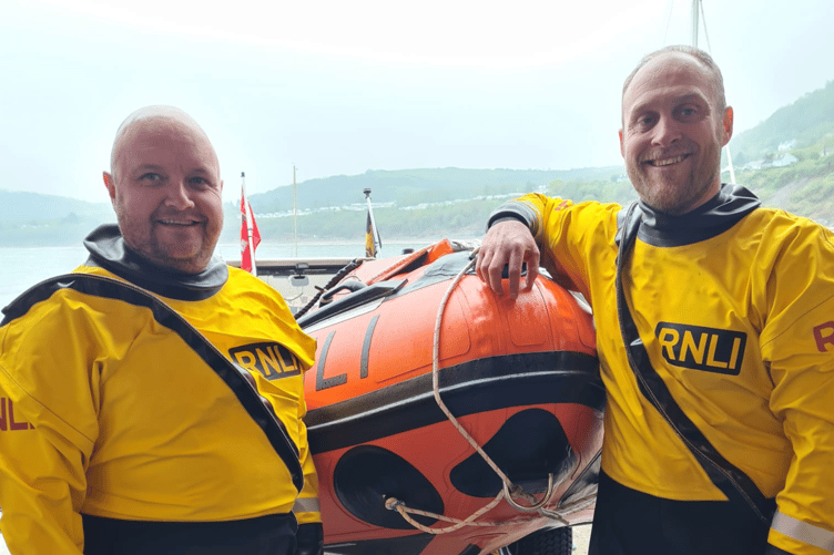 Andy Campbell (right) with RNLI trainer and assessor Aled Williams (left)