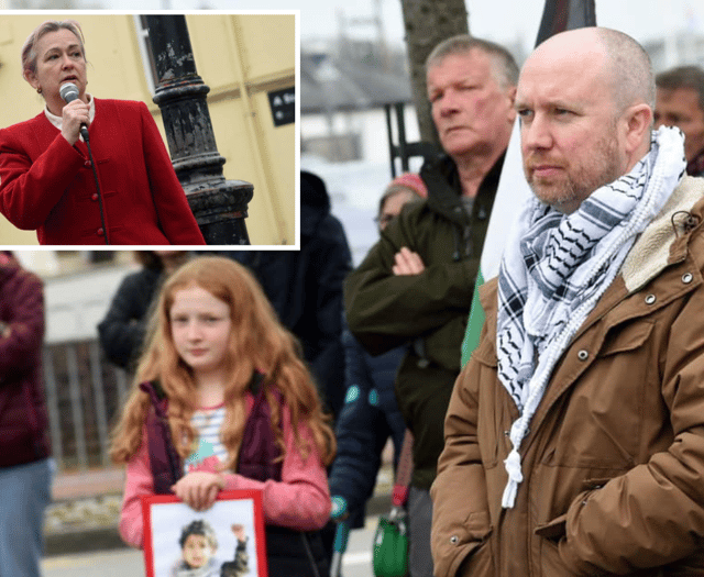 Public and politicians gather for Gaza vigil