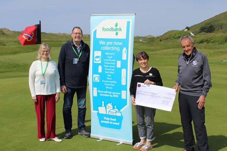 The cheque presentation