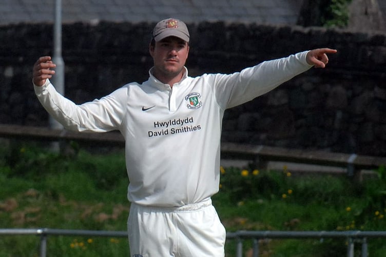 Dolgellau's Lafras Van Vuuren, top scored with 87 not out