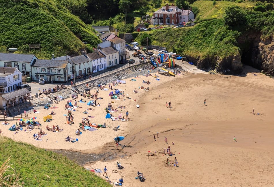 Three Ceredigion beaches achieve blue flag status