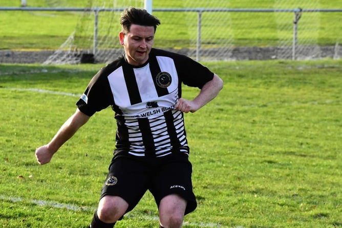 Rhydian Davies scored two penalties for Bow Street at Dolgellau