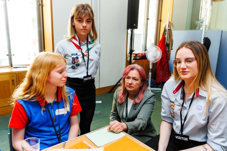 Liz Saville Roberts MP with Girlguiding members in Parliament, including Alwen Hughes from Morfa Nefyn