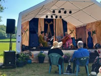 Sun shines down for Goginan's Proms in the Field