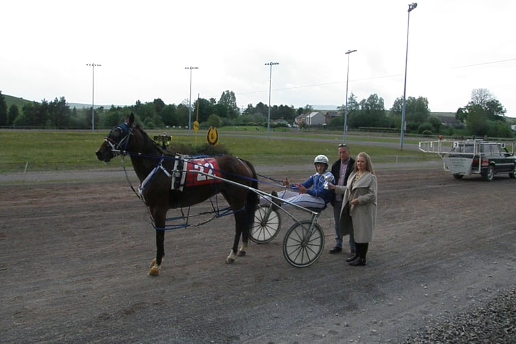 Baby Novice 2 winner Up all Night with owner Ben Flanagan who travelled all the way from Staffs being presented with his cup from the sponsors Tracy and Phillip Hawkins from the Stag and Pheasant, Carmel