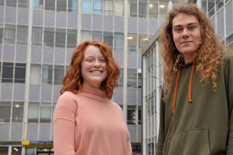 Cordelia Bryant (left) and Alice Walker who will be working in Canada over the summer after securing Mitacs Globalink Research Internships
