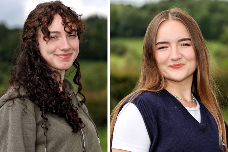 Melody Griffiths (chwith) ac Isabella Colby Browne