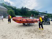 New Quay RNLI attend to casualty with suspected broken leg