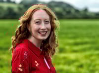 Lois Medi Wiliam yw Prifardd Eisteddfod yr Urdd Maldwyn