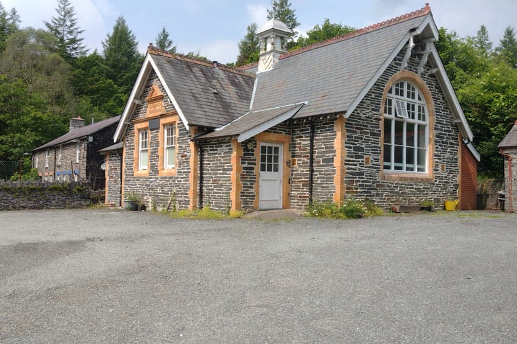 A community group hope to breathe new life into the 100-year-old school building