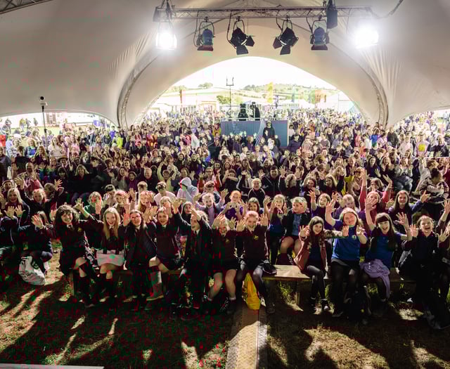 Urdd thanks people of Maldwyn as thousands enjoy Eisteddfod