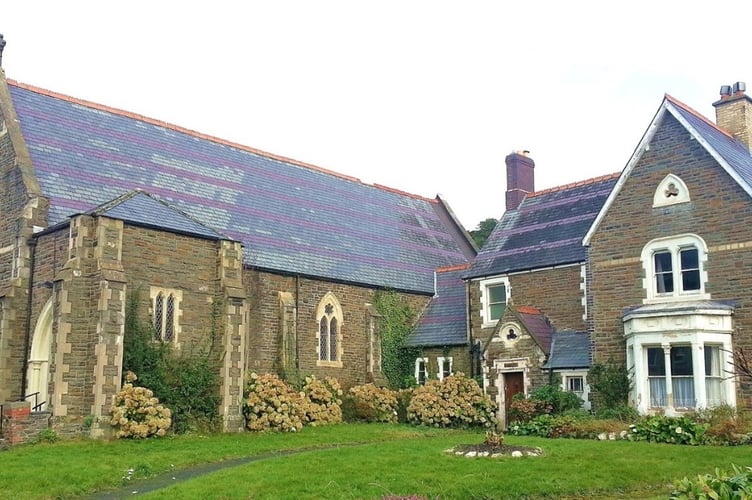 Neuadd Gwenfrewi