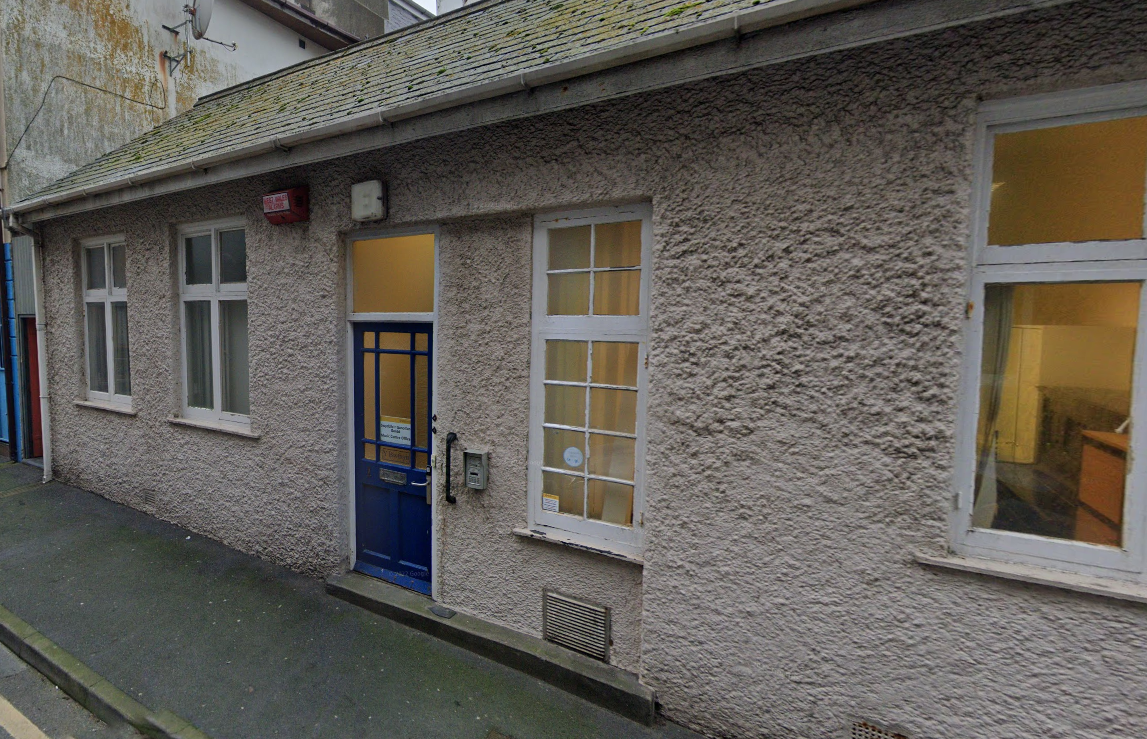 Substation plan for Old College puts homes at risk, council says