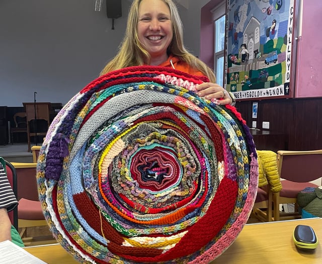Bala knitters help town mark 700th anniversary