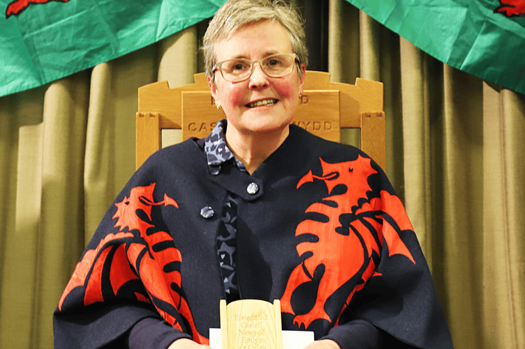Enillydd Cadir yr Eisteddfod , Y Parchedig Judith Morris_