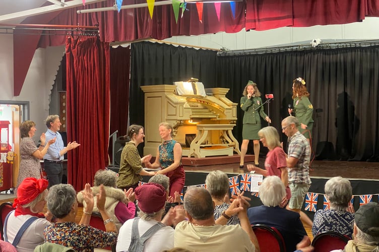 The Dysynni Belles, Dyfi Swing and Andrew Nix on the Wurlitzer kept everyone entertained with fantastic performances