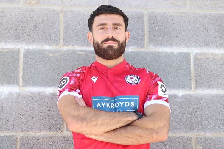 Louis Robles is back with Bala