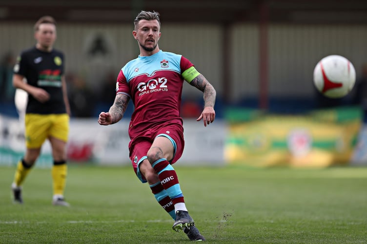 COLWYN BAY, CONWY, WALES - 13th AUGUST 2023 - Colwyn Bay's Sam Downey during CPD Bae Colwyn vs CPD Tref Caernarfon in Round 1 of the JD Cymru Premier at The 4 Crosses Construction Arena, Old Colwyn, Colwyn Bay (Pic by Sam Eaden/FAW)
