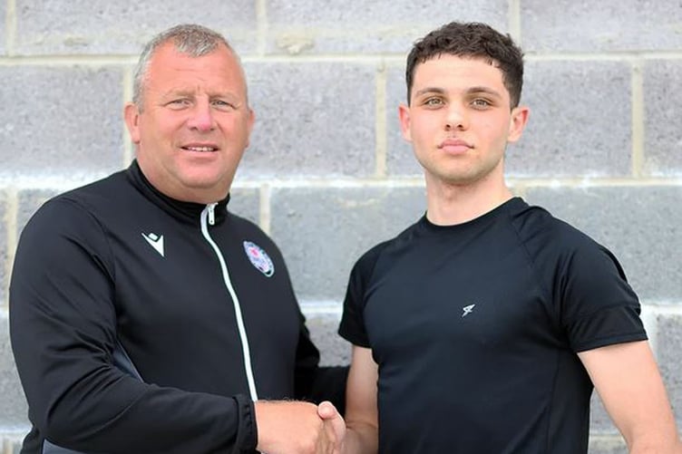 Kevin Petro with Bala boss Colin Caton