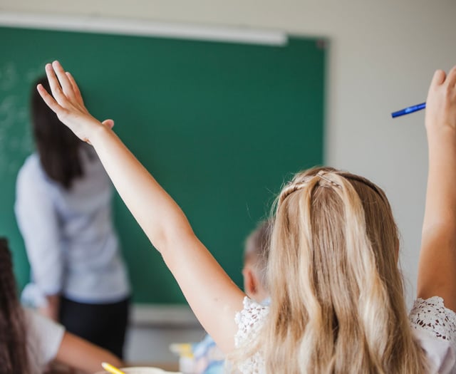 Council discusses options for teaching assistants who lose their jobs