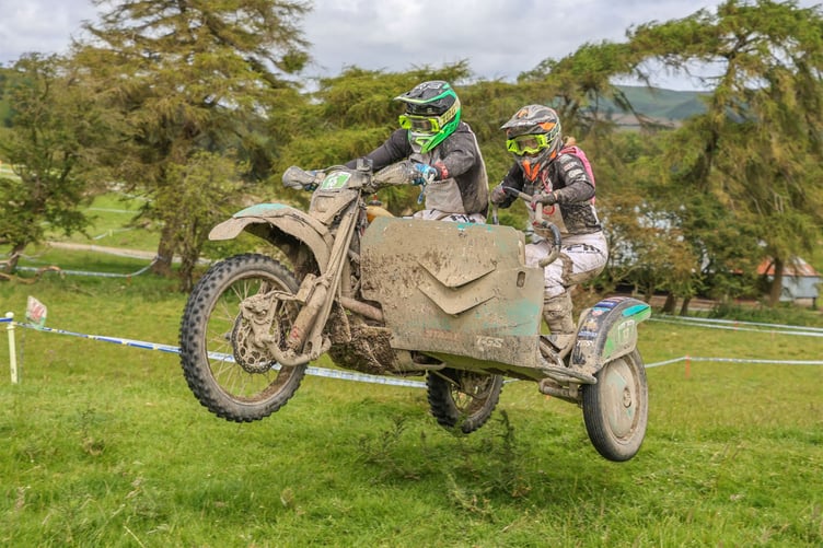Winers in the sidecar expert class went to Shane Schiler and Delyn Davies after some 300 miles of racing