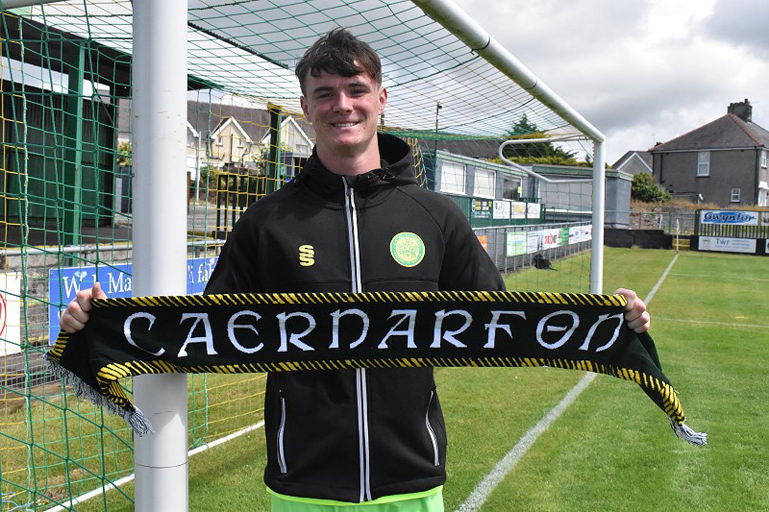 Caernarfon Town sign keeper Stephen McMullan before big Crusaders tie