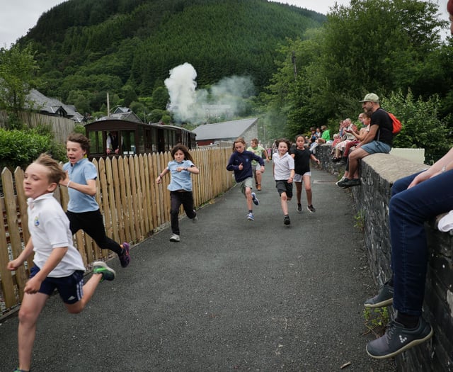 Corris children take on steam train in annual school leavers race