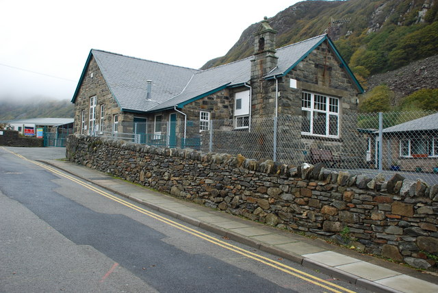 Ysgol y Gorlan in Tremadog. Photo: Alan Fryer/Geograph.org.uk
