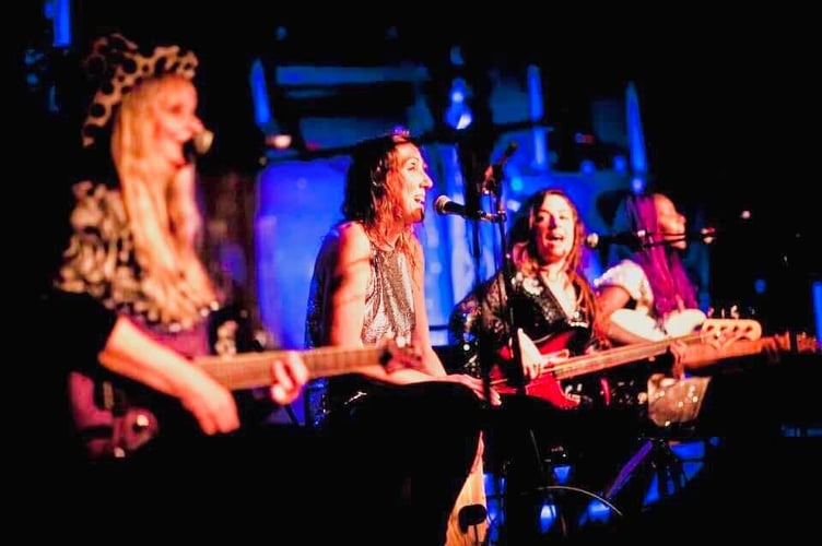 GIG L will perform at Tywyn's Magic Lantern