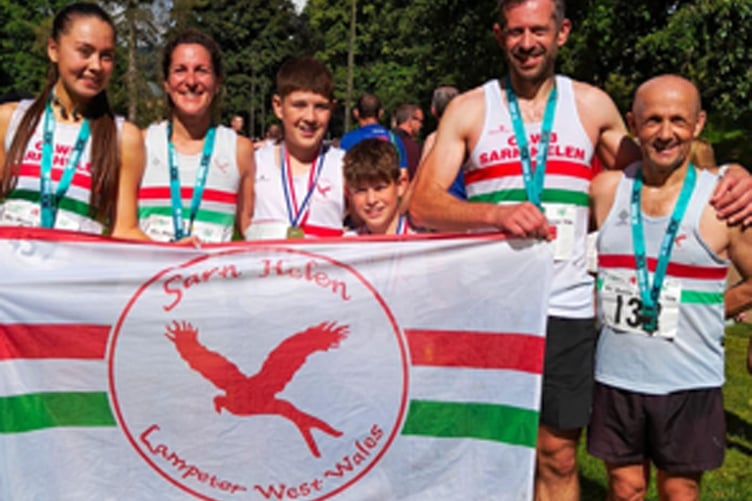 Sarn Helen runners at the Mic Morris Torfaen 10K