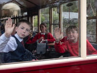 Ffestiniog Railway thanks school with train trip
