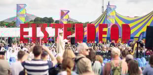 S4C yn gwahodd y cyhoedd i holi penaethiaid y sianel yn yr Eisteddfod