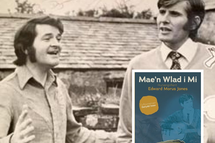 Dafydd Iwan ac Edward Morus Jones ar gefn record Yn Ôl i Gwm Rhyd-y-Rhosyn