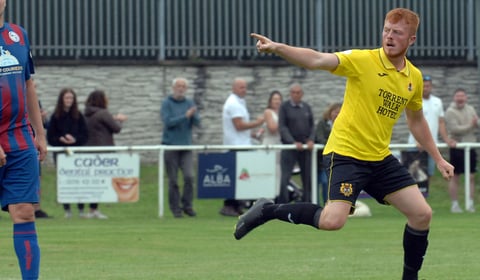 Dolgellau fall short in thrilling promotion race