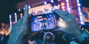 Rhaglenni’r Eisteddfod yn rhoi hwb i oriau gwylio wythnosol S4C