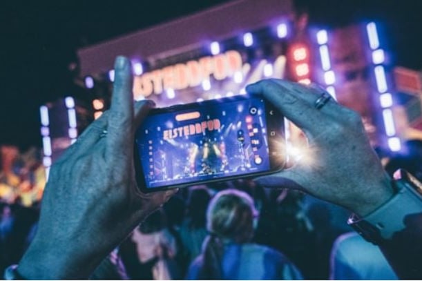 Roedd rhaglenni Eisteddfod Genedlaethol Rhondda Cynon Taf ar S4C yn boblogaidd