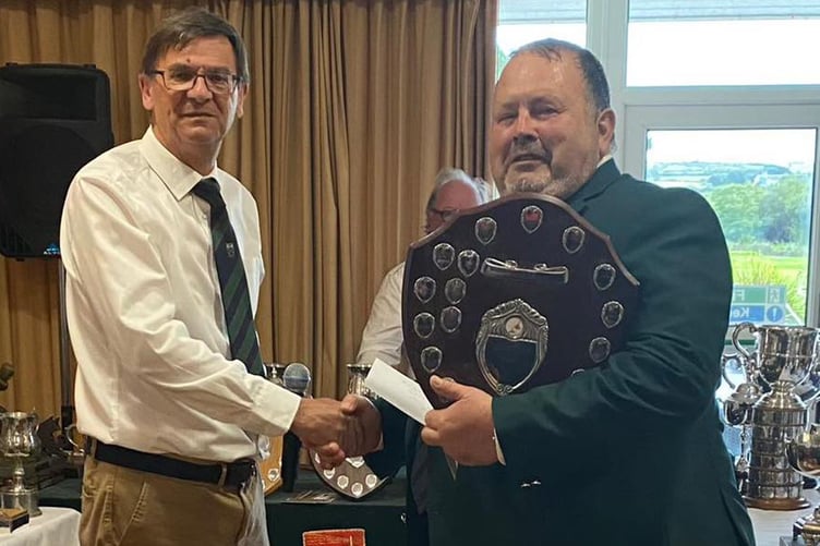 Gents winner and club captain Glyn Jones