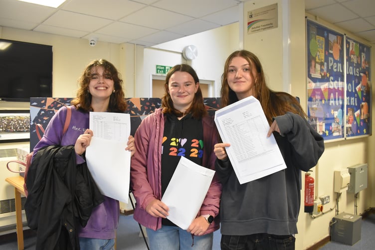 Elen Bailey, Lily Jones & Nellie Evans