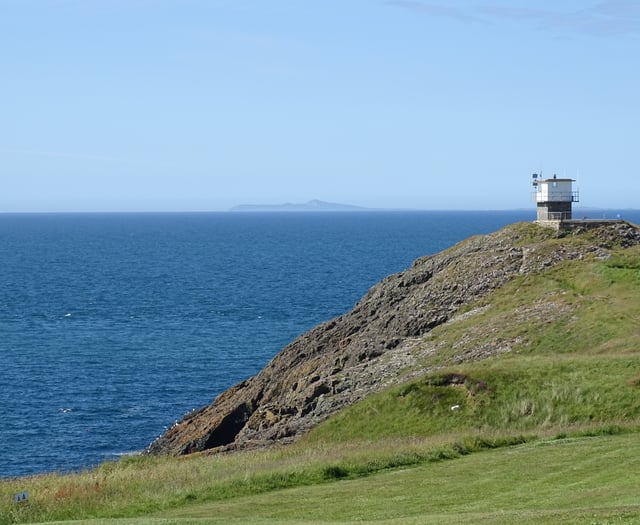 £700 raised in Gwynedd for Porthdinllaen rescue service