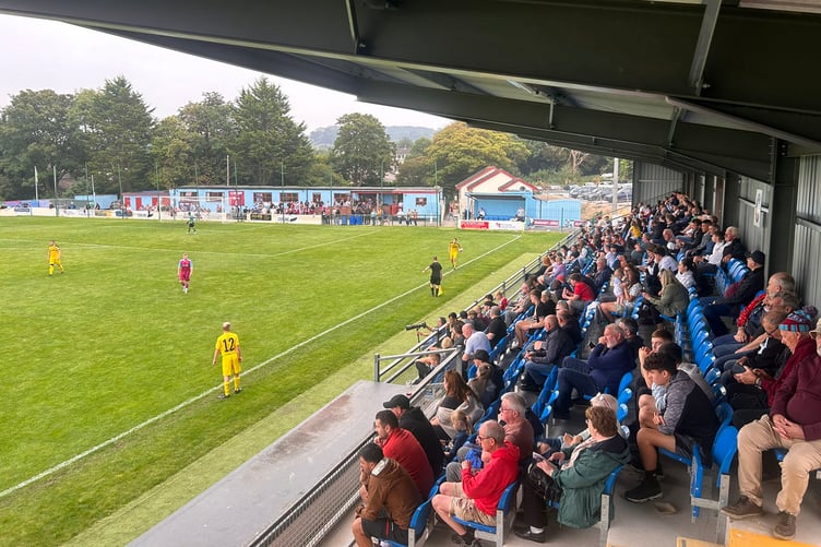 A bumper crowd of 539 enjoyed the game at The Red Lion Foods Stadium between Colwyn Bay and Prenrhyncoch