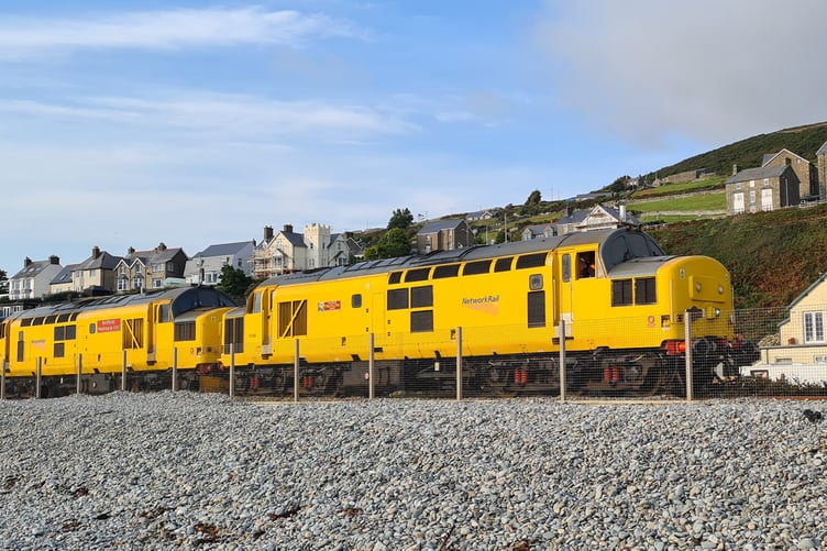 Llinos Furneaux - Cambrian Coast express train between Llanaber and Bermo