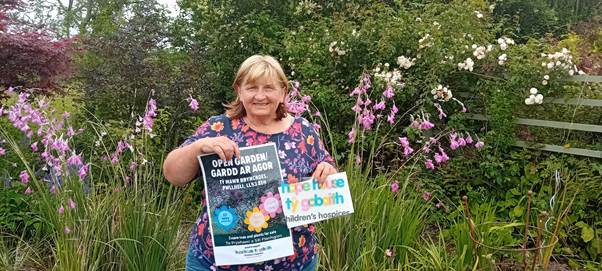 Open garden event raises £1,505 for Tŷ Gobaith